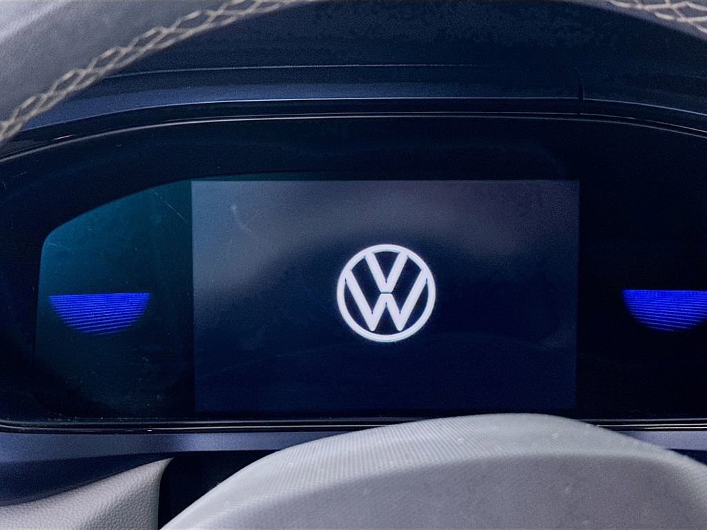 Used 2022 Volkswagen Taos SE image 12