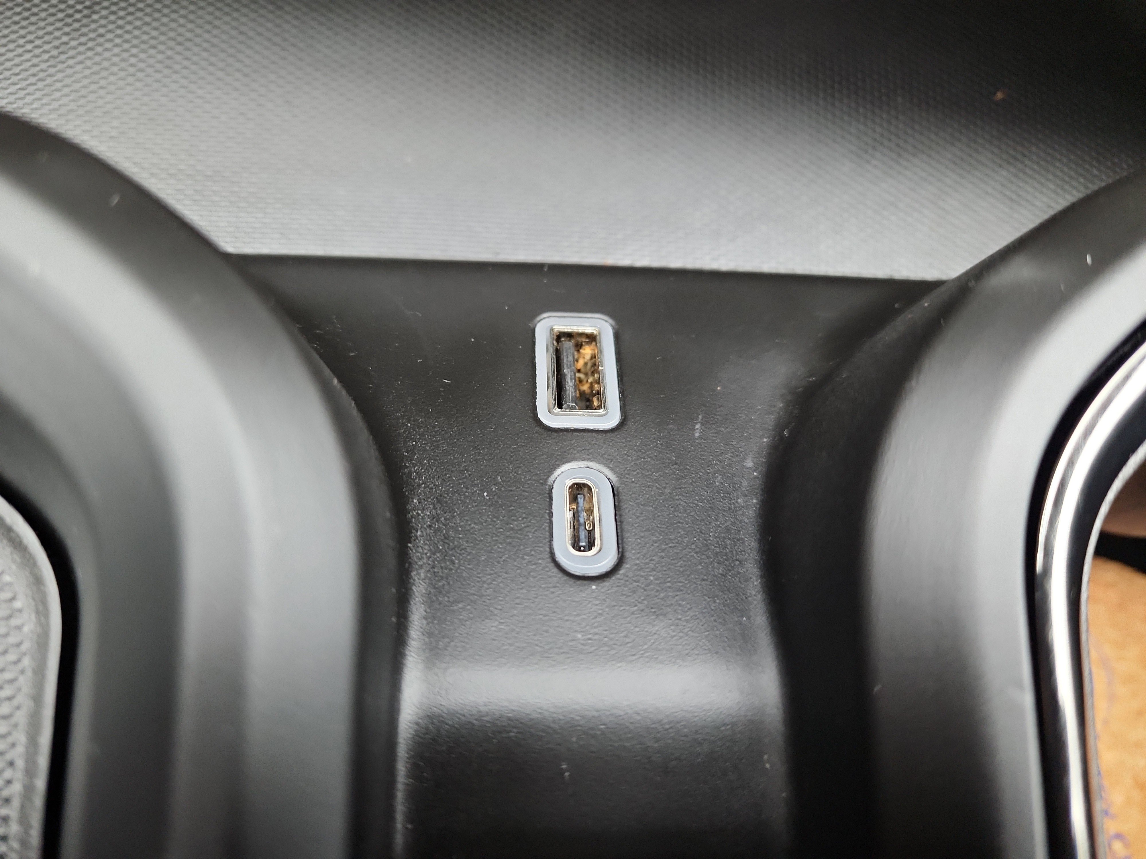 Certified 2024 GMC Sierra 2500 AT4 w/ AT4 Preferred Package image 16