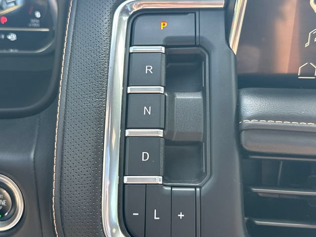 Certified 2024 GMC Yukon AT4 w/ AT4 Premium Package AWD/4WD image 38