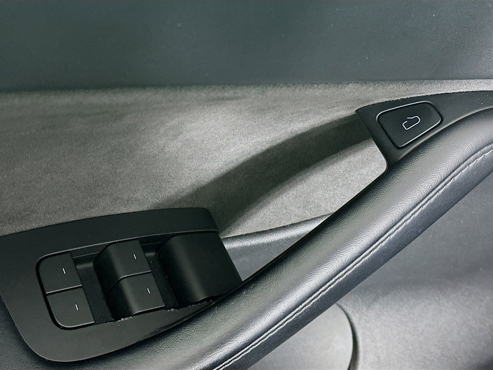 Used 2022 Tesla Model Y Performance image 15