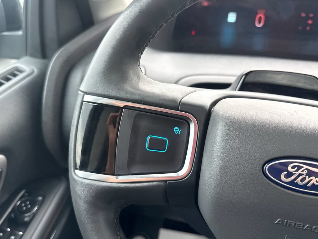 Used 2025 Ford Expedition Max Active AWD/4WD image 43
