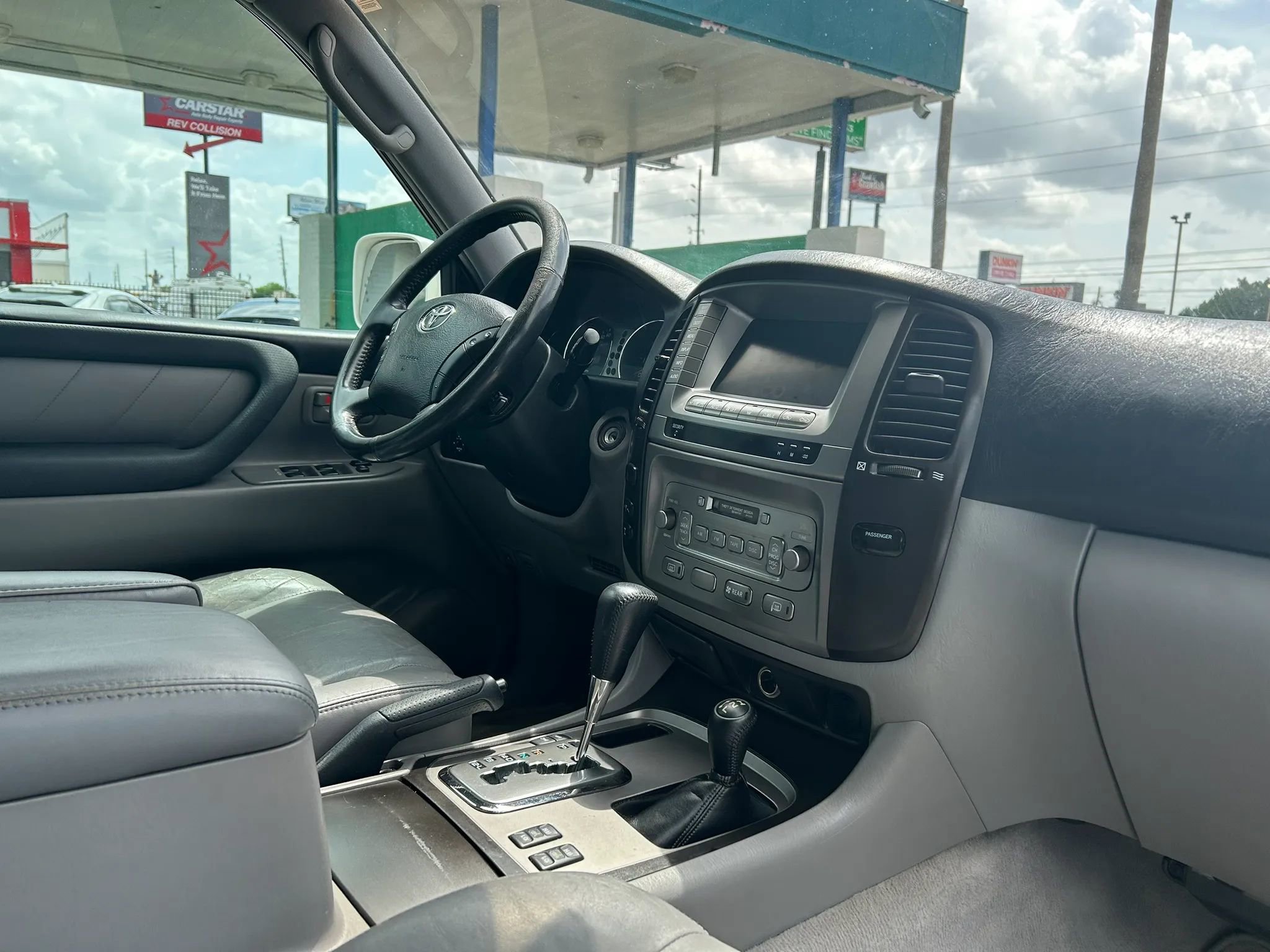 Used 2004 Toyota Land Cruiser AWD/4WD image 13