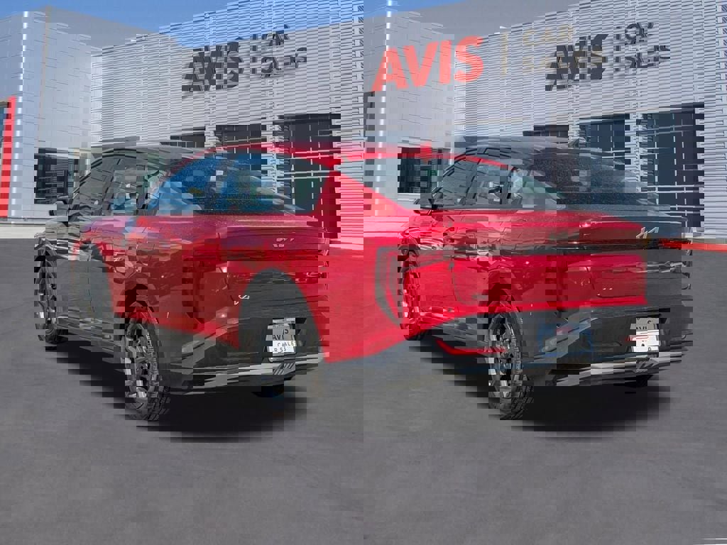 Used 2025 Kia K4 LXS image 3