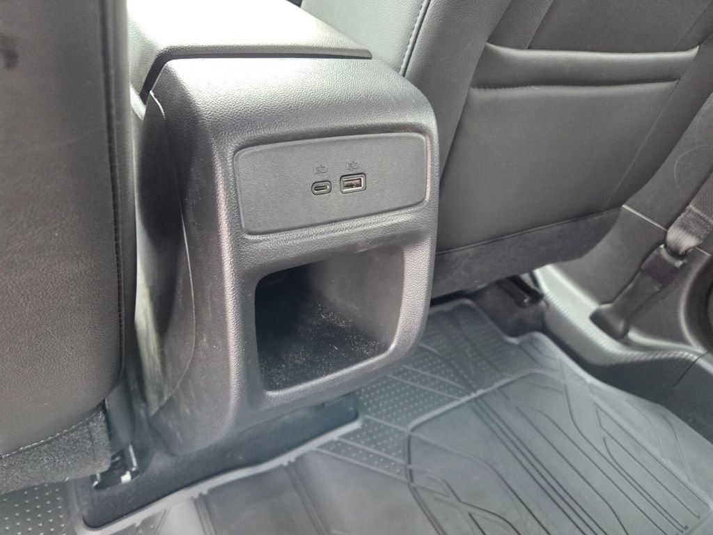 Certified 2025 Chevrolet Trax RS w/ Driver Confidence Package image 7