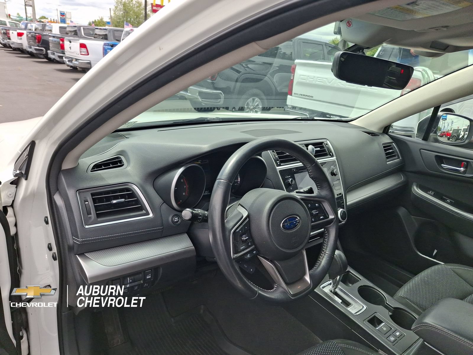 Used 2018 Subaru Outback 2.5i Premium AWD/4WD image 16