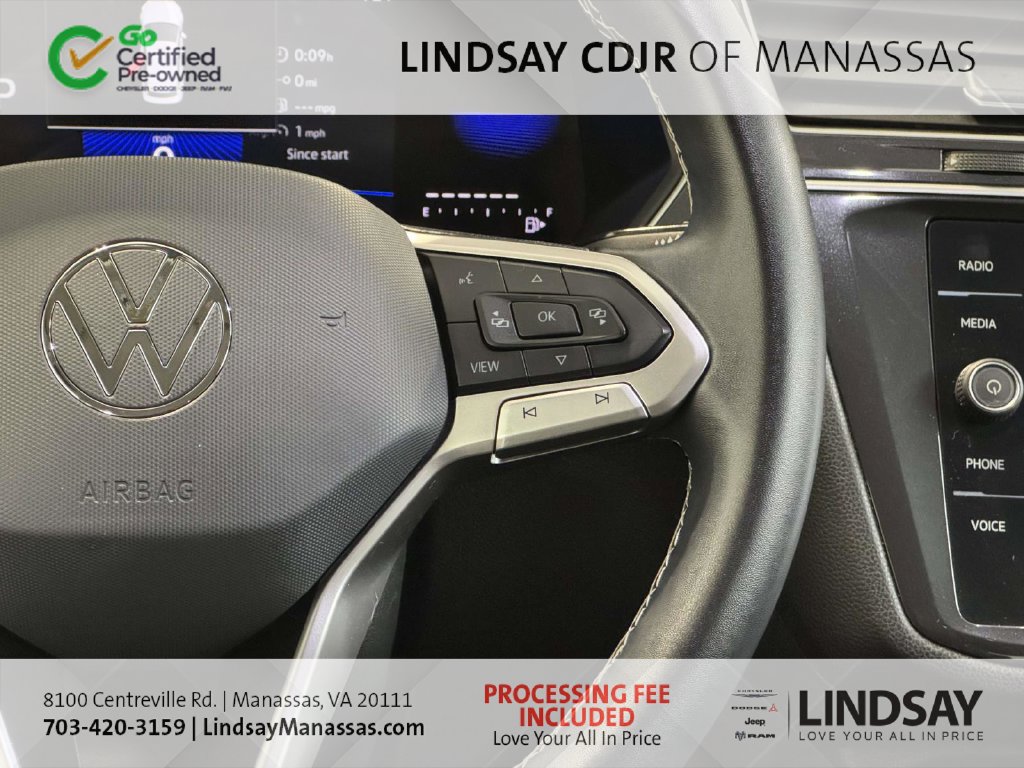 Used 2024 Volkswagen Tiguan SE AWD/4WD image 28