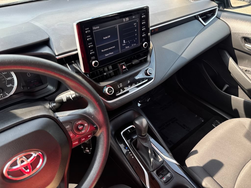 Used 2020 Toyota Corolla LE FWD image 19