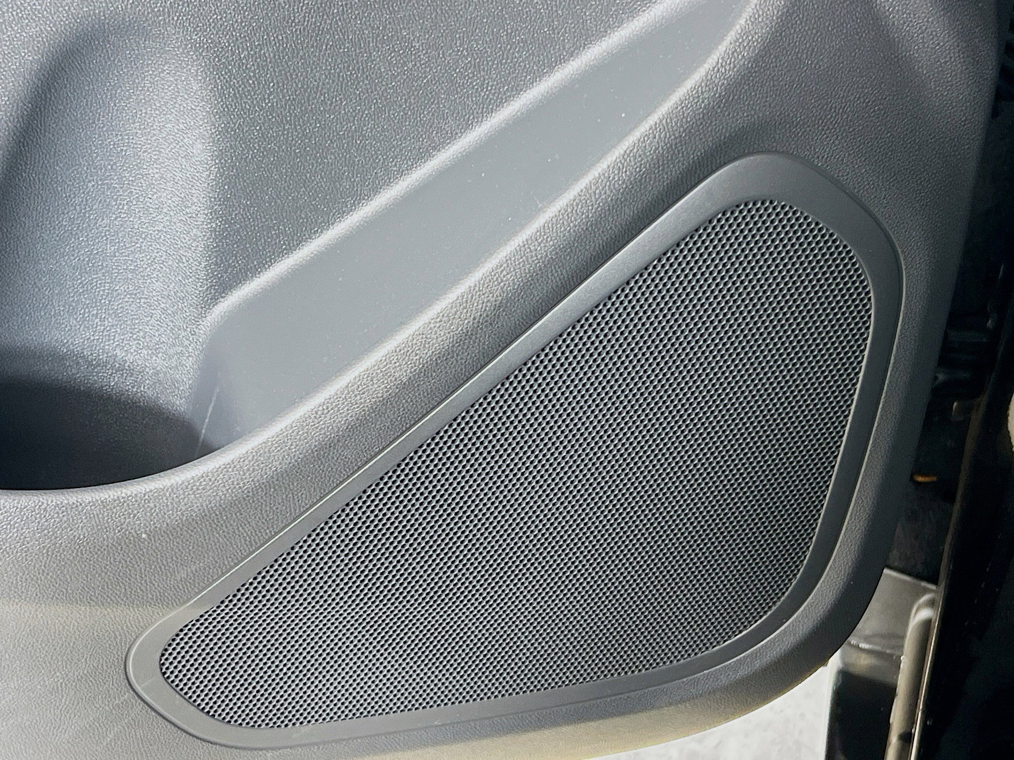 Used 2020 Chevrolet Bolt LT FWD image 19