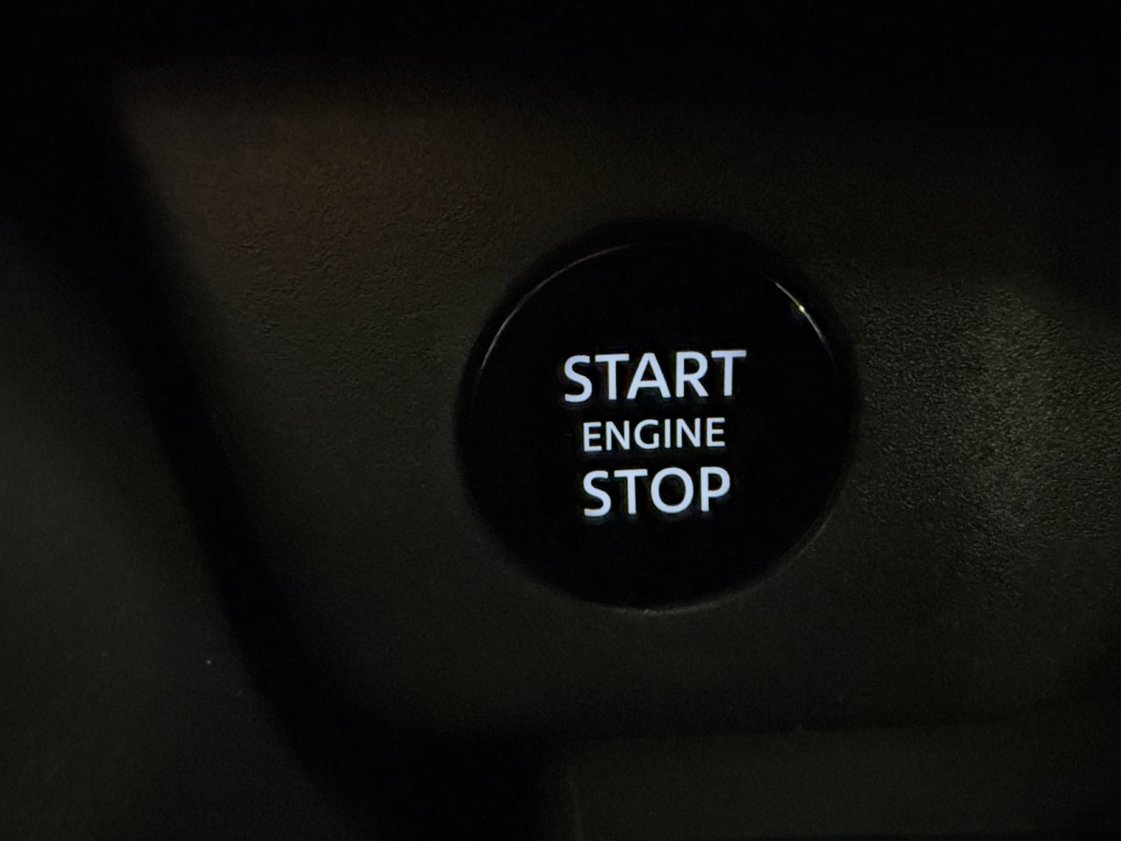 Used 2025 Nissan Rogue SV FWD image 31