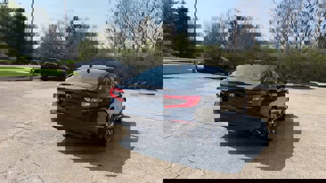 Used 2018 Honda Accord Touring image 8