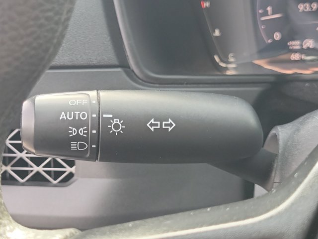 Certified 2023 Honda Accord LX image 35