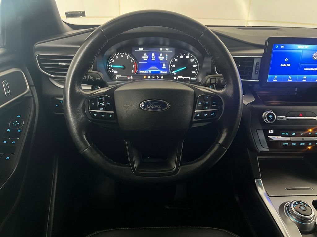 Used 2020 Ford Explorer XLT w/ Equipment Group 202A AWD/4WD image 34