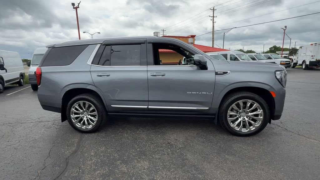 Used 2022 GMC Yukon Denali AWD/4WD image 9