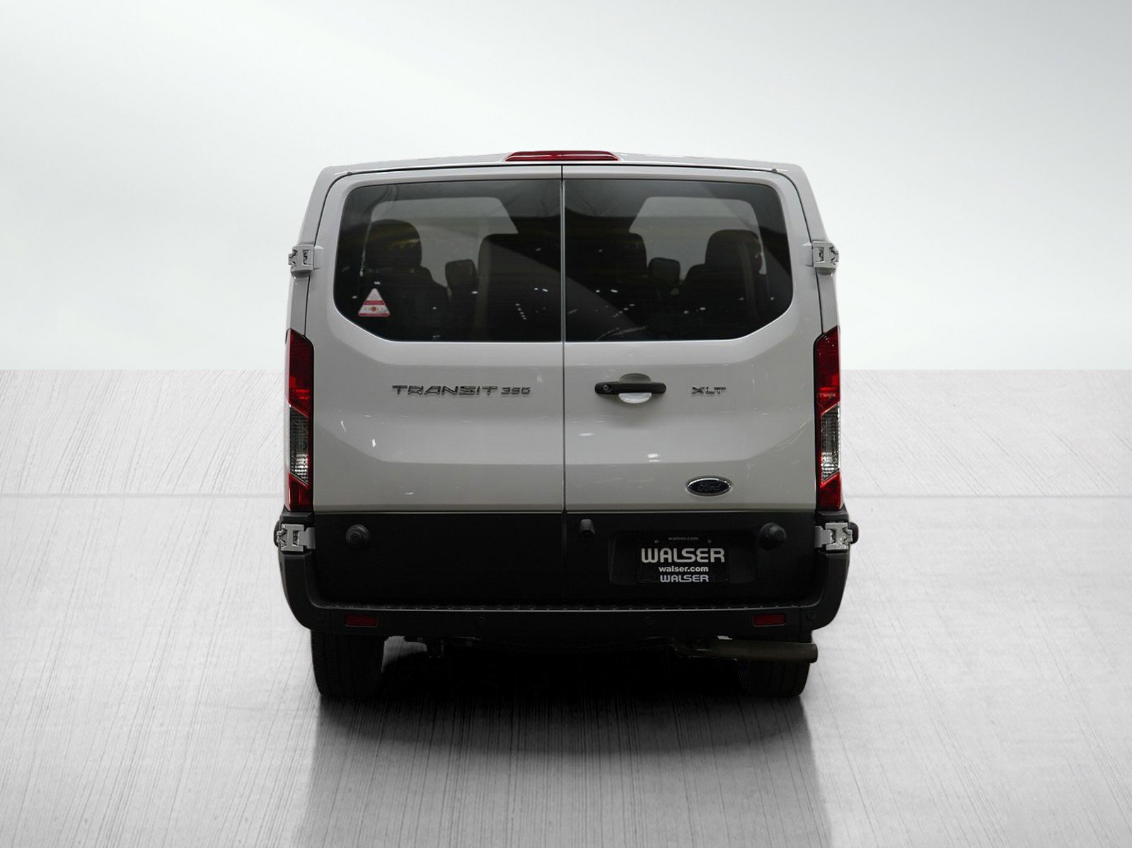 Used 2024 Ford Transit 350 XLT image 4