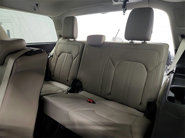 Used 2024 Ford Expedition Limited image 30