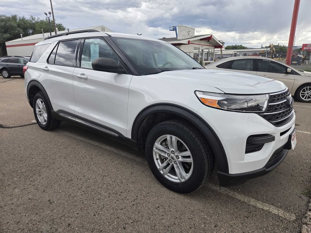 Used 2022 Ford Explorer XLT AWD/4WD image 1