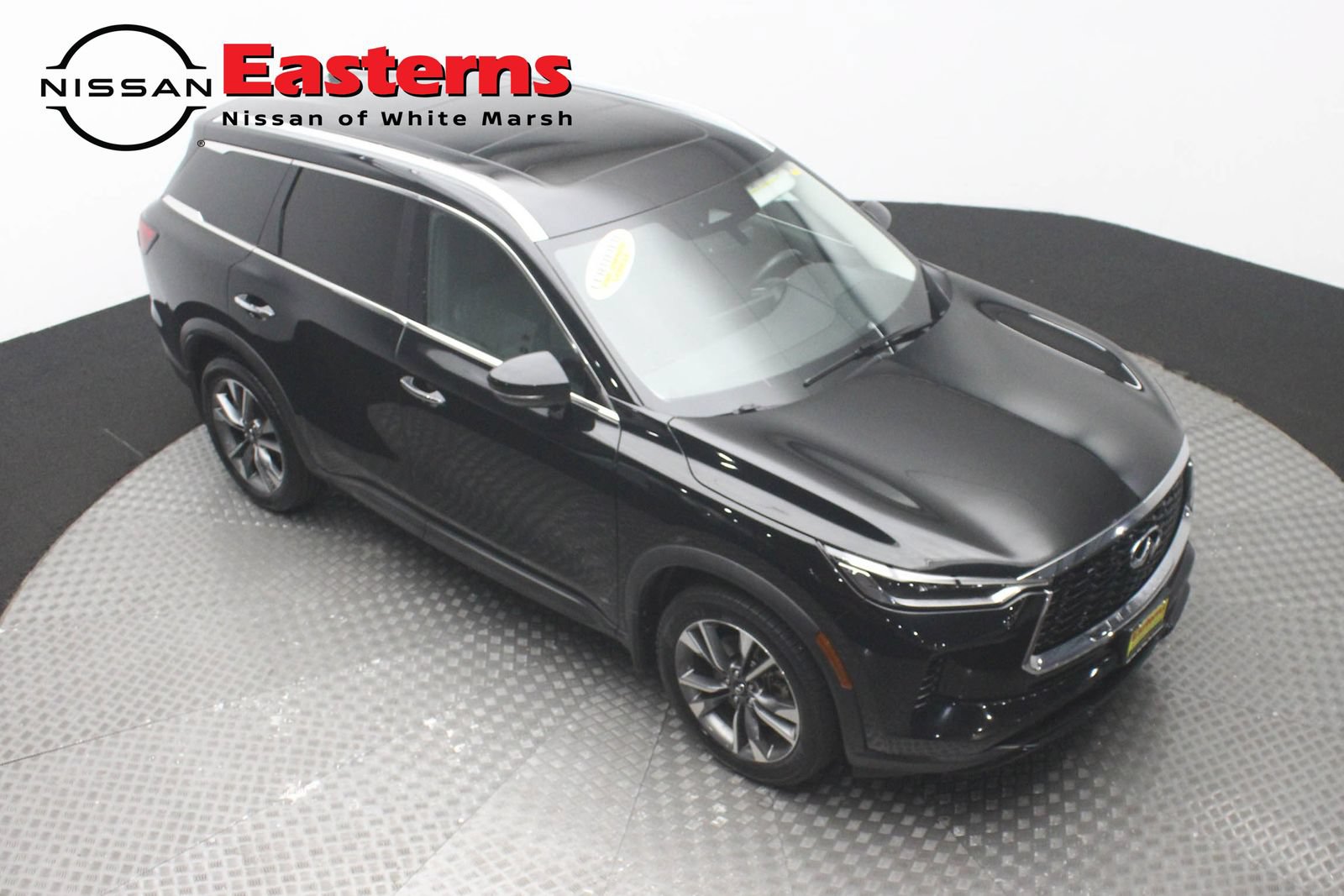 Used 2023 INFINITI QX60 Luxe w/ Cargo Package AWD/4WD image 3