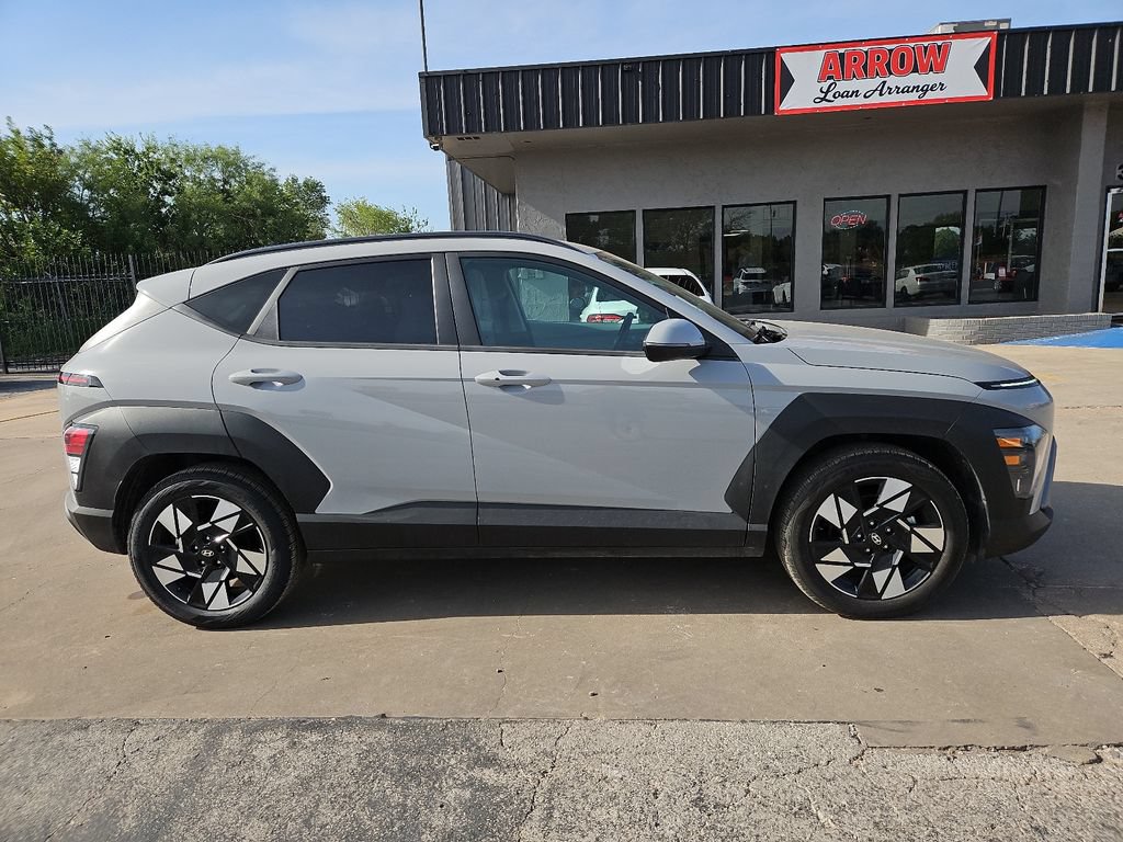 Used 2025 Hyundai Kona SEL FWD image 12