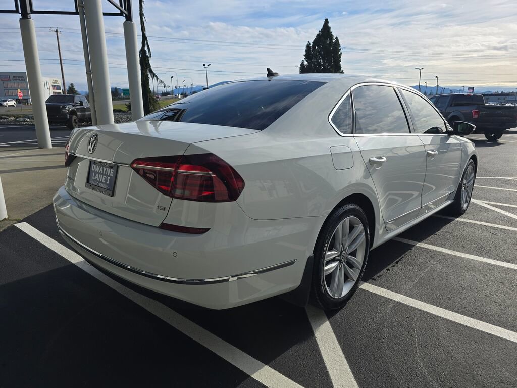 Used 2017 Volkswagen Passat 1.8T SE image 5
