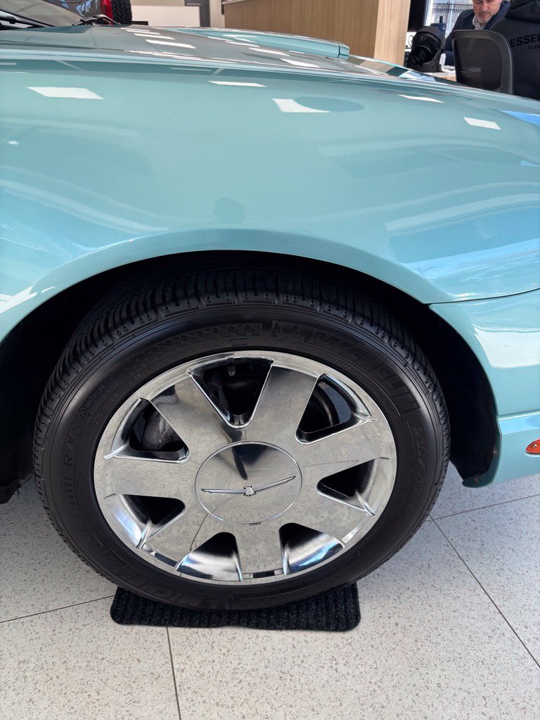 Used 2002 Ford Thunderbird RWD image 8