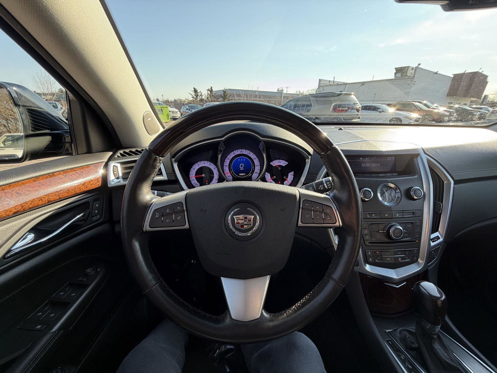 Used 2012 Cadillac SRX Luxury image 17