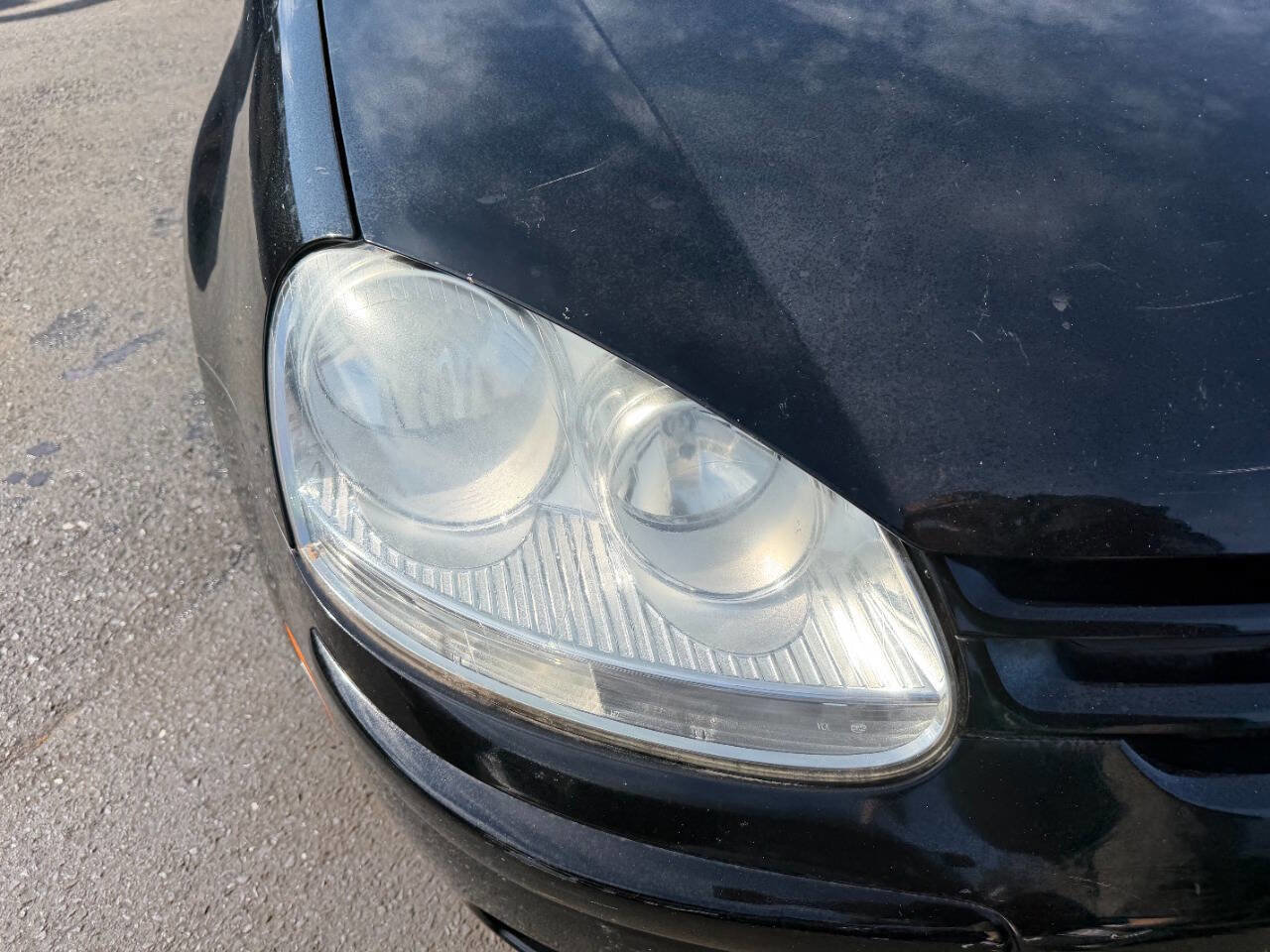 Used 2009 Volkswagen Rabbit S image 4