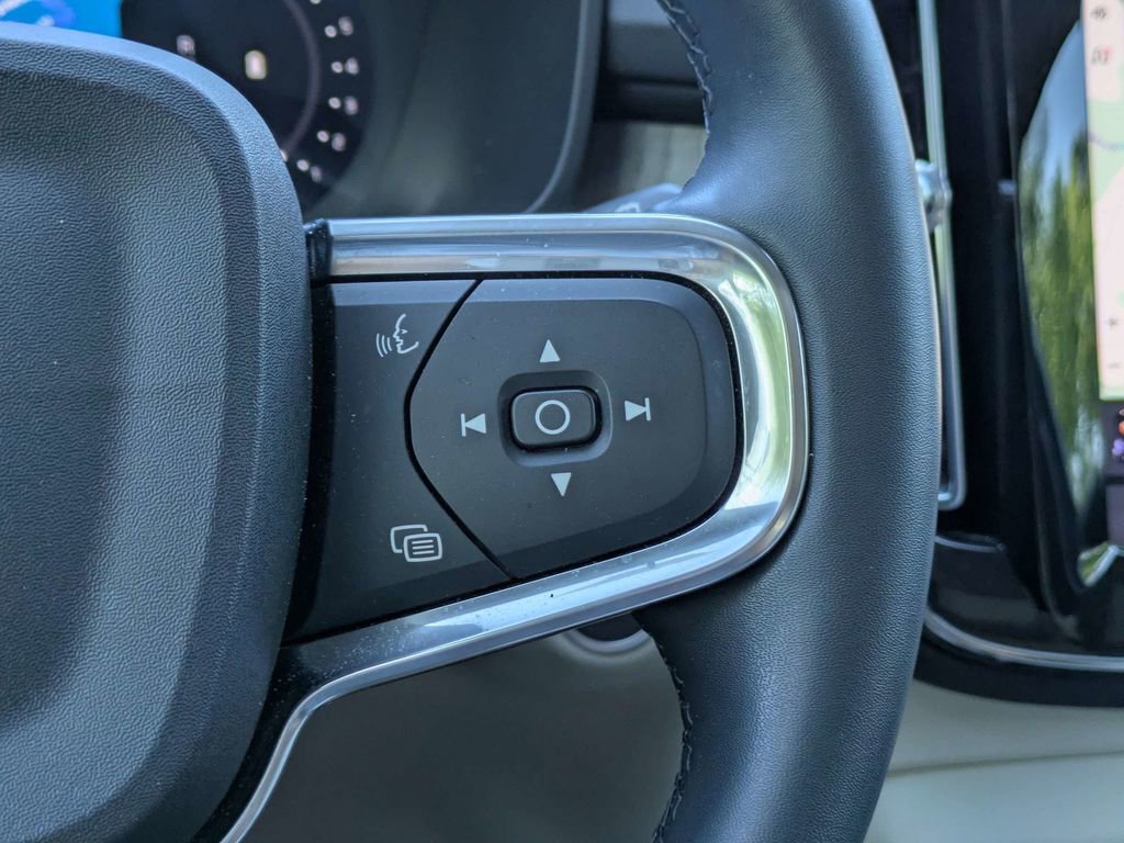 Certified 2023 Volvo XC40 B5 Plus w/ Driver Assist Package image 26