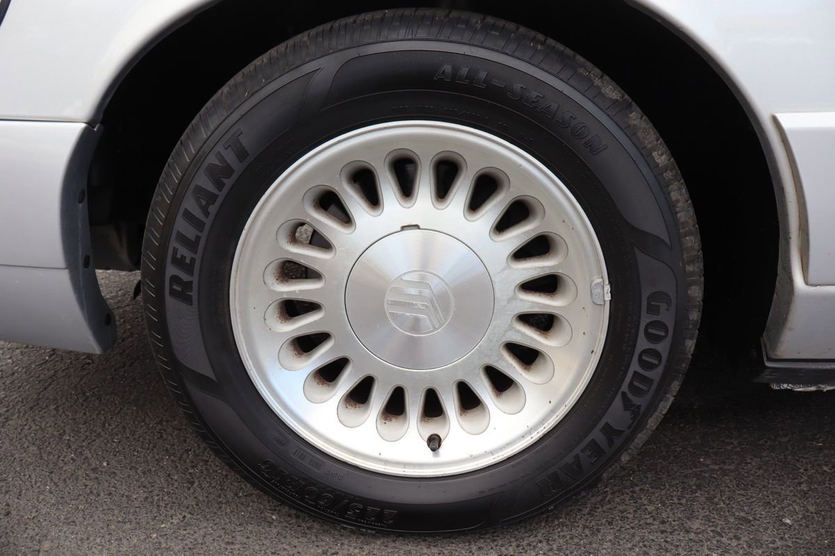 Used 2002 Mercury Grand Marquis LS image 39