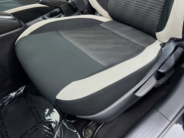 Used 2022 Nissan Versa SV FWD image 16