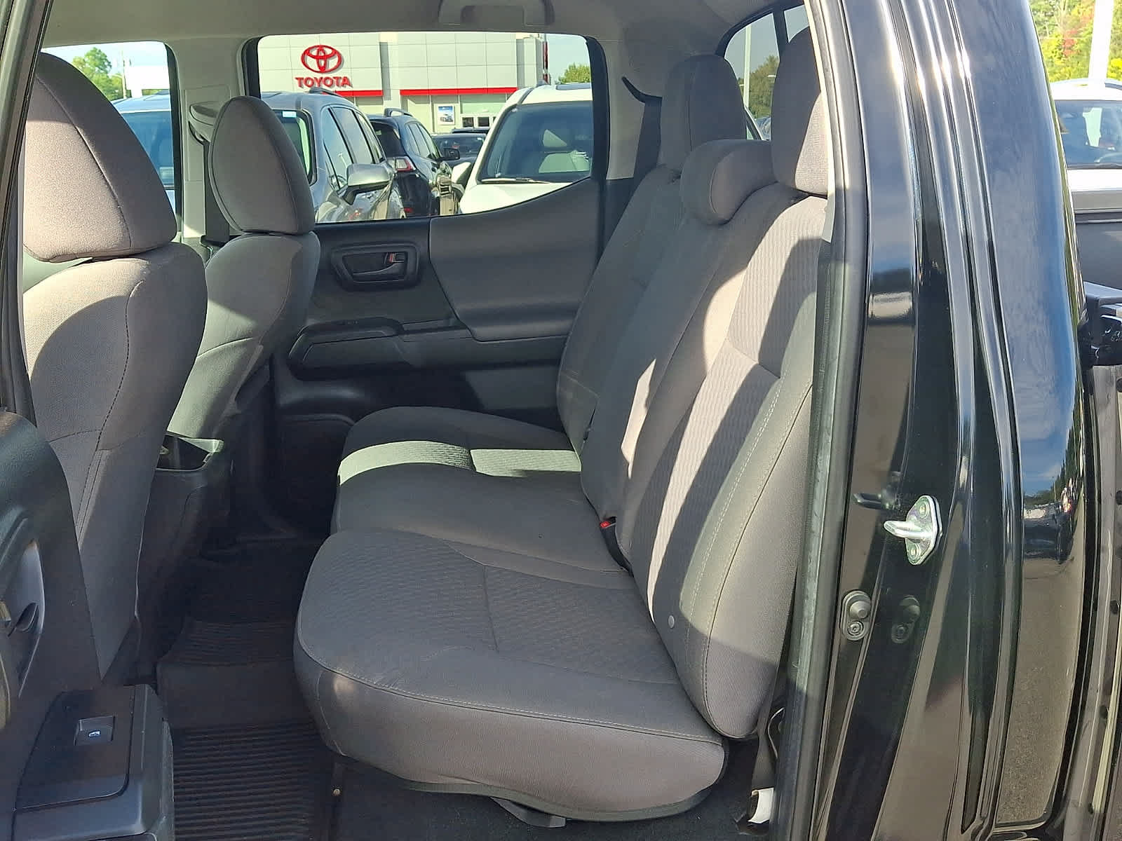 Certified 2022 Toyota Tacoma SR AWD/4WD image 12
