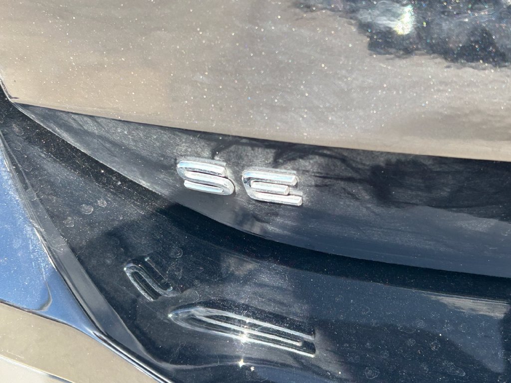 Used 2026 Volkswagen Tiguan SE FWD image 12