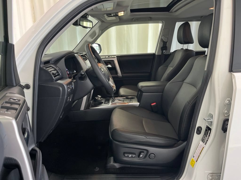 Used 2021 Toyota 4Runner SR5 Premium w/ Moonroof Package AWD/4WD image 4
