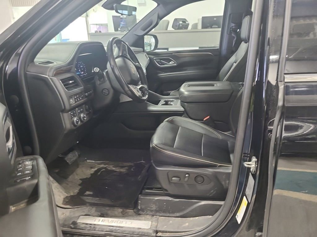 Used 2022 Chevrolet Tahoe Premier w/ Premium Package image 9