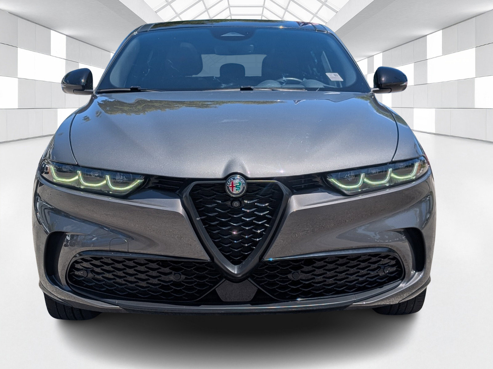 Used 2024 Alfa Romeo Tonale Veloce w/ Active Assist Package AWD/4WD image 2