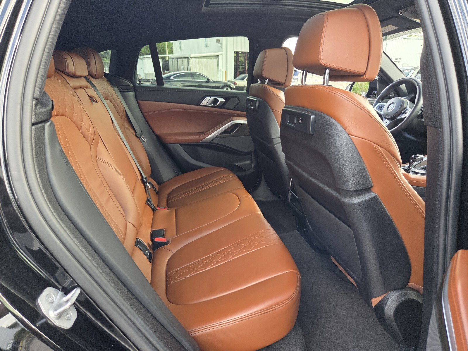 Certified 2023 BMW X6 M50i w/ Parking Assistance Package image 17