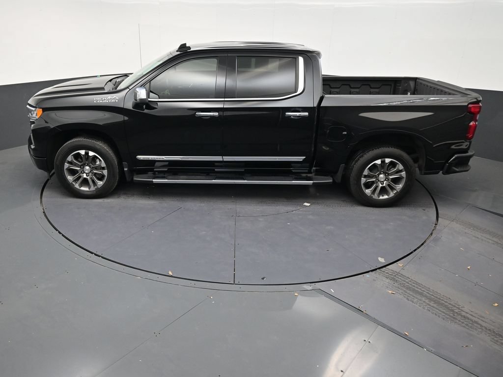 Used 2024 Chevrolet Silverado 1500 High Country RWD image 13