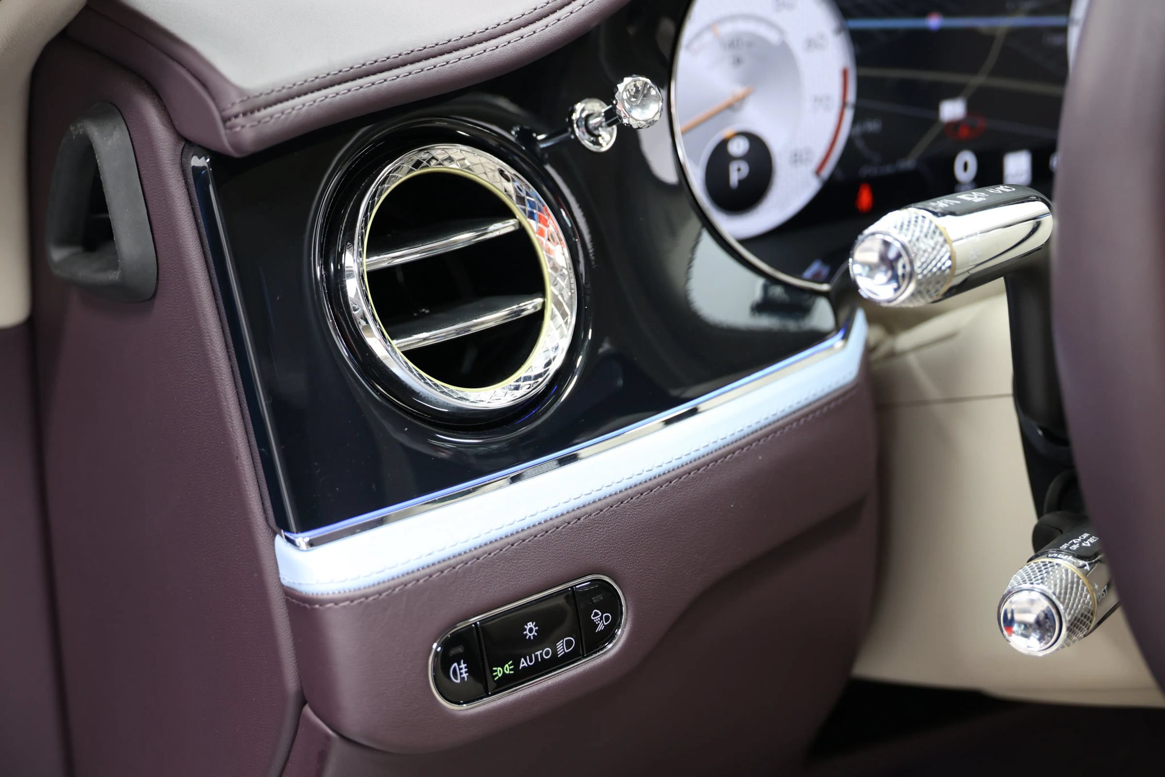 Used 2022 Bentley Flying Spur V8 AWD/4WD image 30