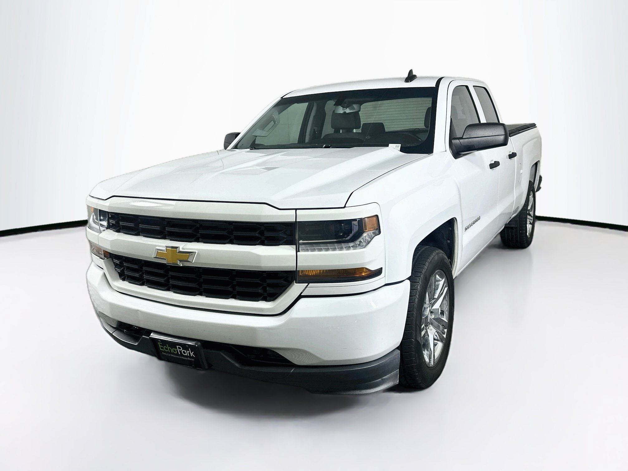 Used 2018 Chevrolet Silverado 1500 Custom w/ Custom Value Package RWD image 3