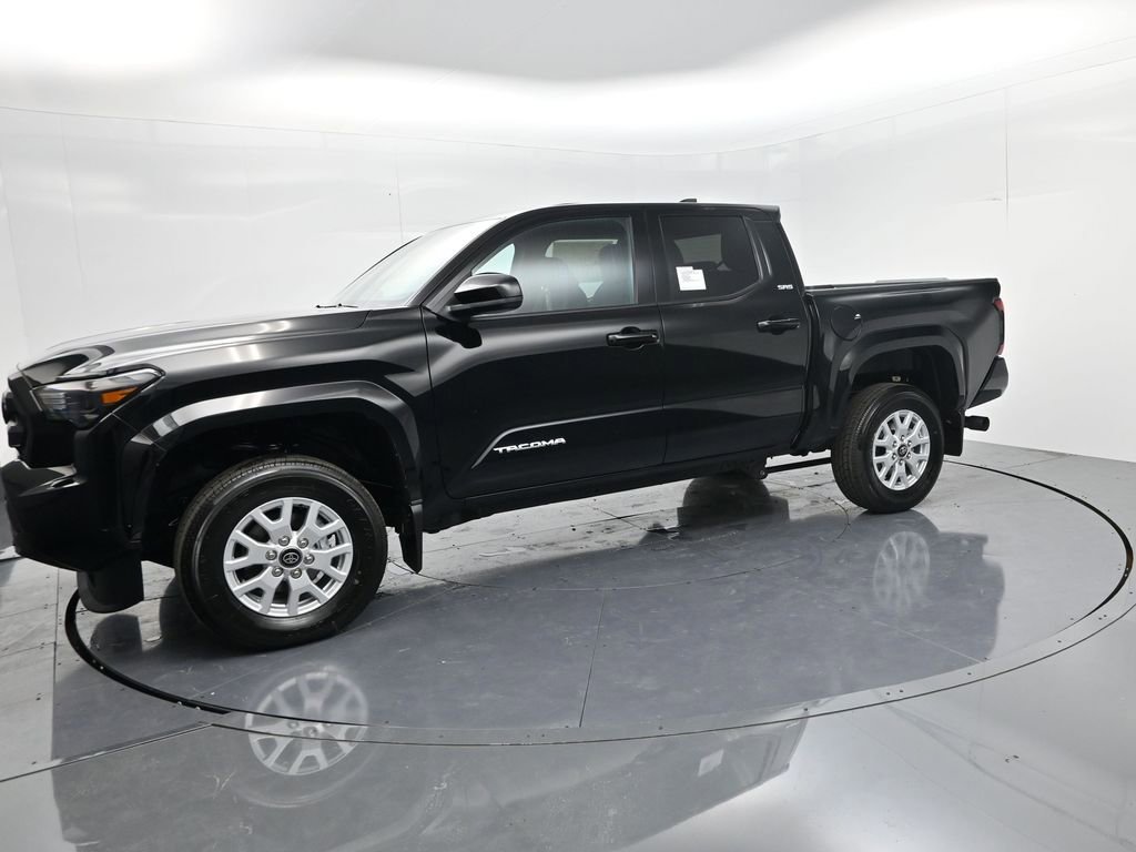 Used 2025 Toyota Tacoma SR5 image 4