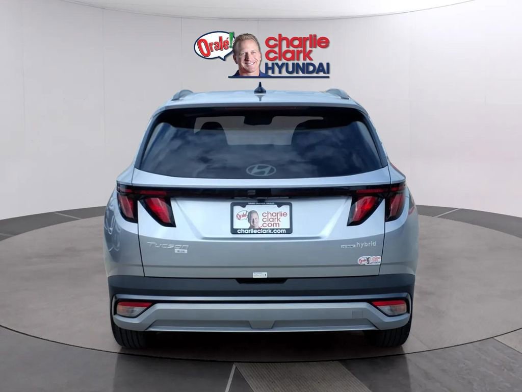 Used 2025 Hyundai Tucson Blue AWD/4WD image 4