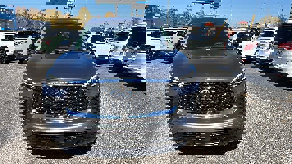 Used 2024 INFINITI QX60 Luxe w/ Performance Audio Package image 2