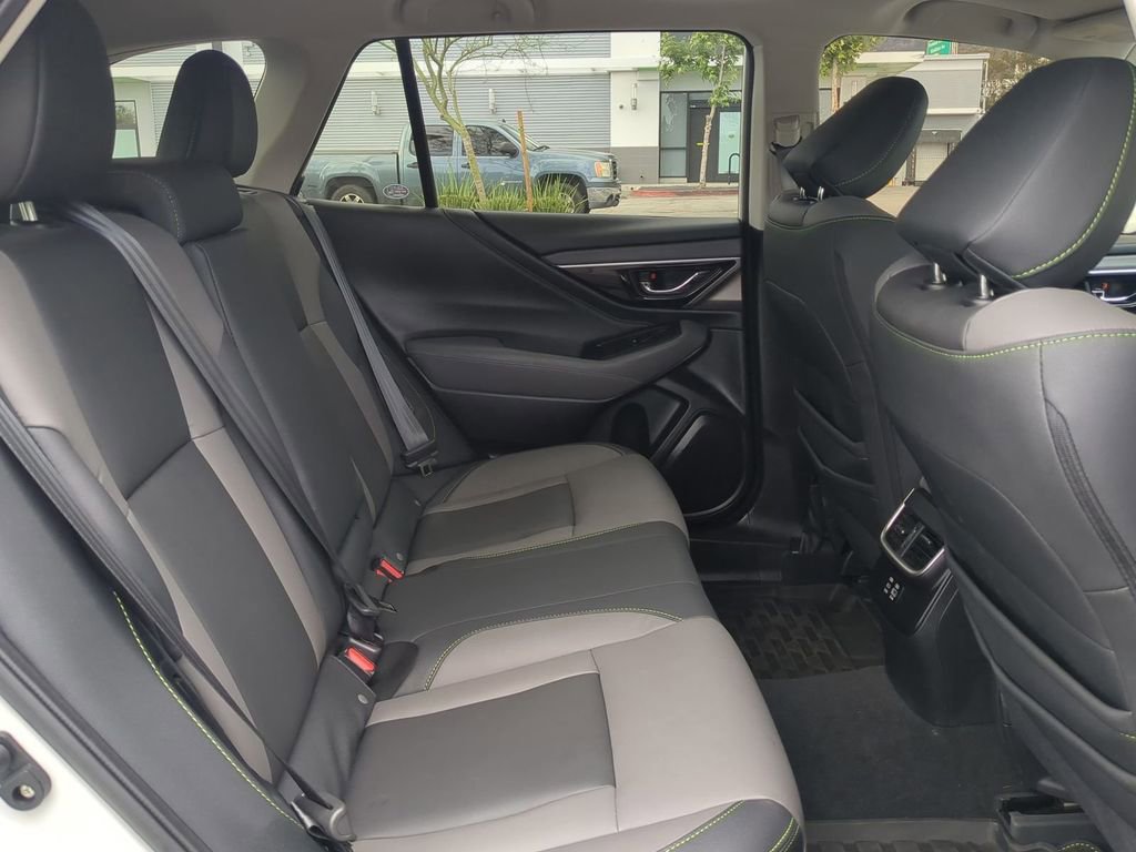 Used 2024 Subaru Outback Onyx Edition AWD/4WD image 31