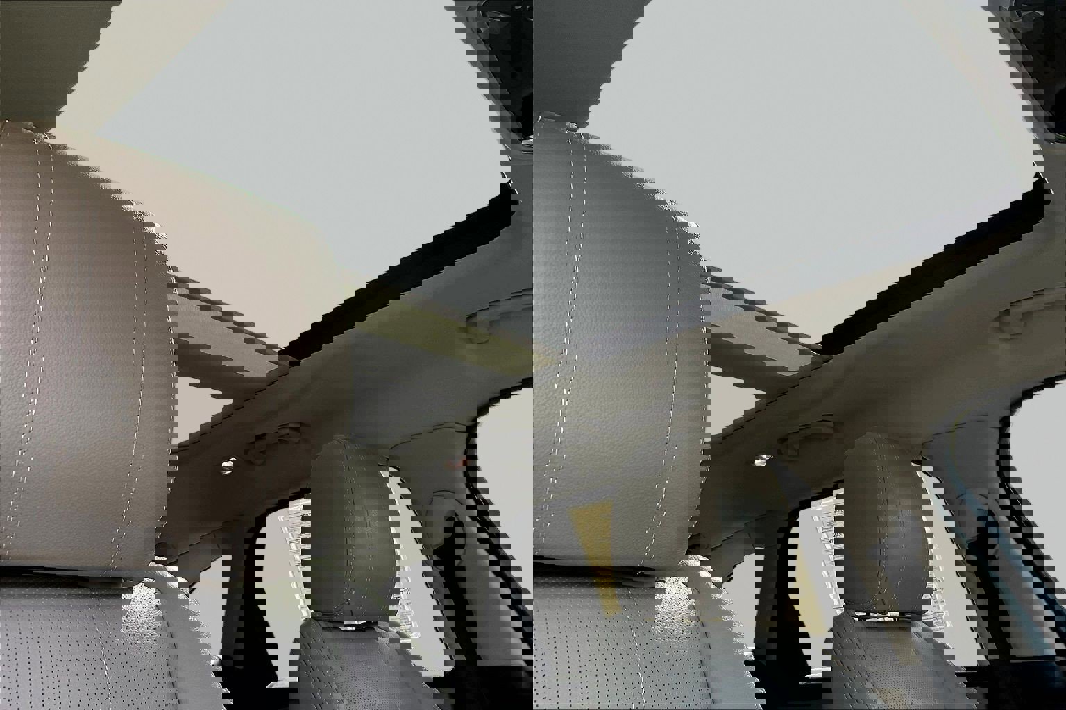 Used 2018 Land Rover Range Rover Velar S image 27