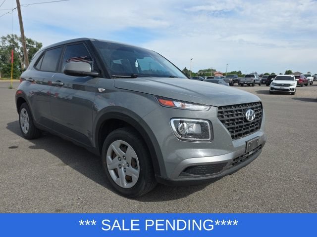 Used 2020 Hyundai Venue SE FWD image 2