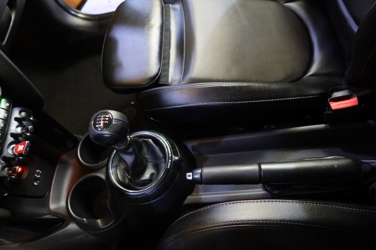 Used 2015 MINI Cooper S image 24