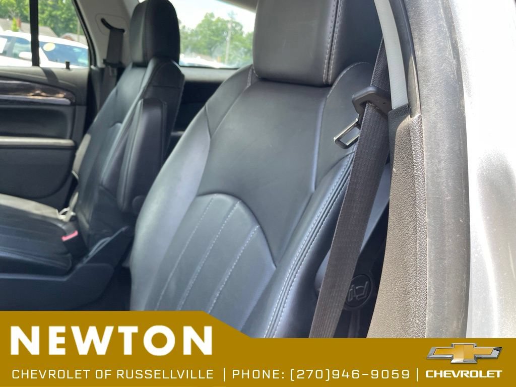 Used 2017 Buick Enclave Leather FWD image 32