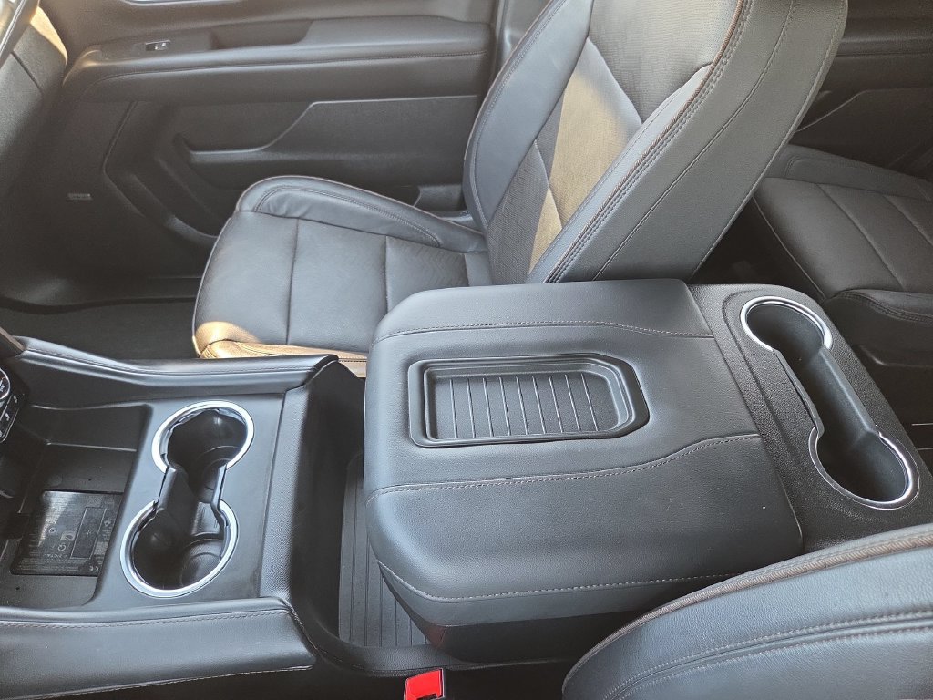 Used 2024 Chevrolet Tahoe High Country AWD/4WD image 22