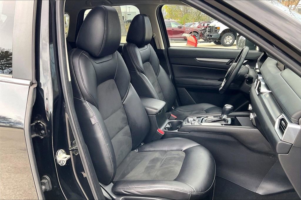 Used 2017 MAZDA CX-5 Touring w/ Preferred Equipment Package image 7