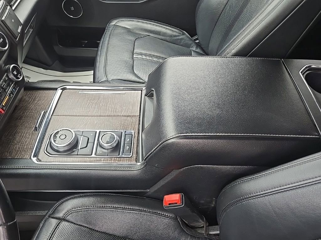 Used 2019 Ford Expedition Limited w/ Equipment Group 302A image 26