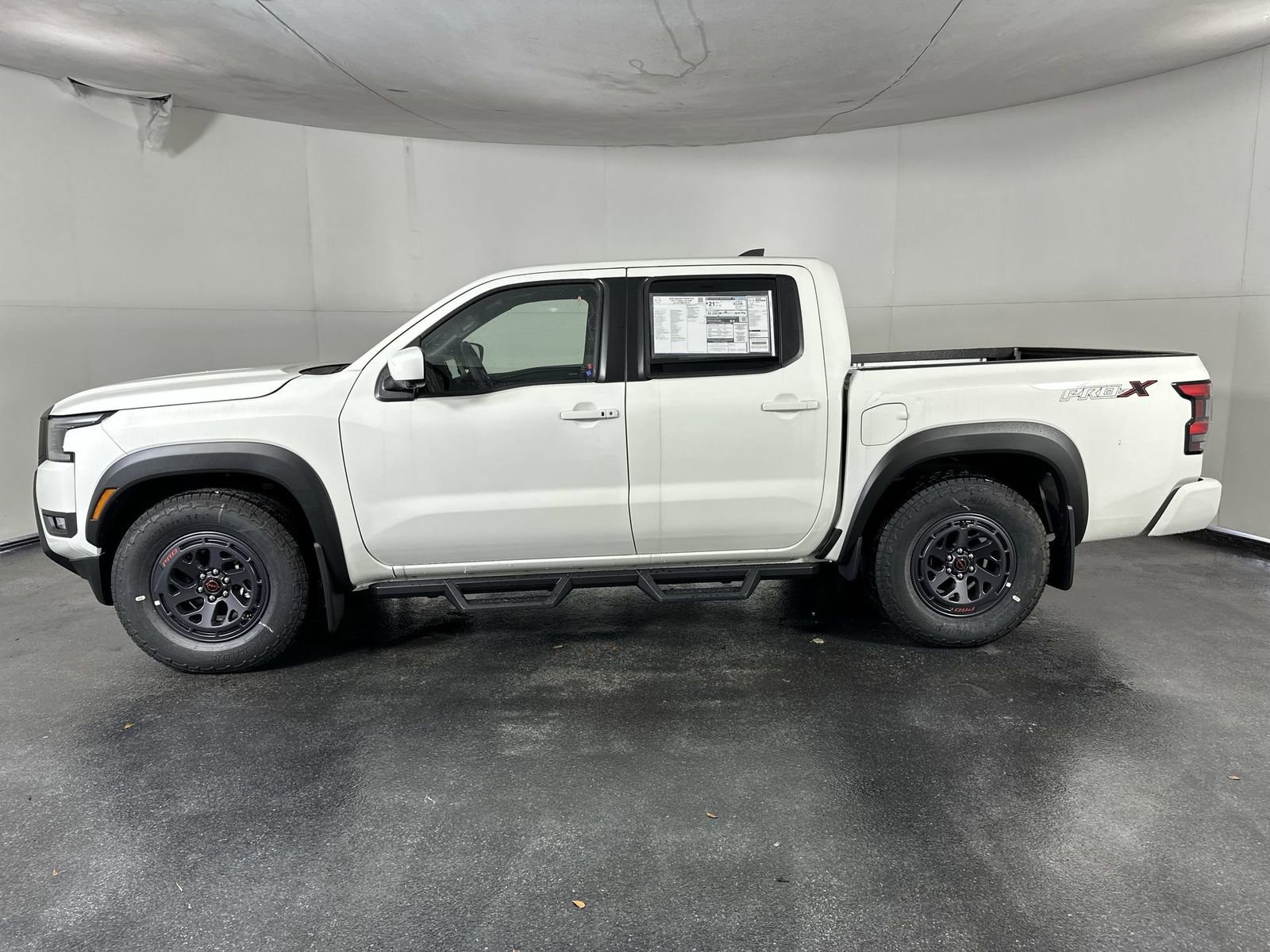 New 2026 Nissan Frontier Pro-X w/ Pro-X Convenience Package RWD image 5